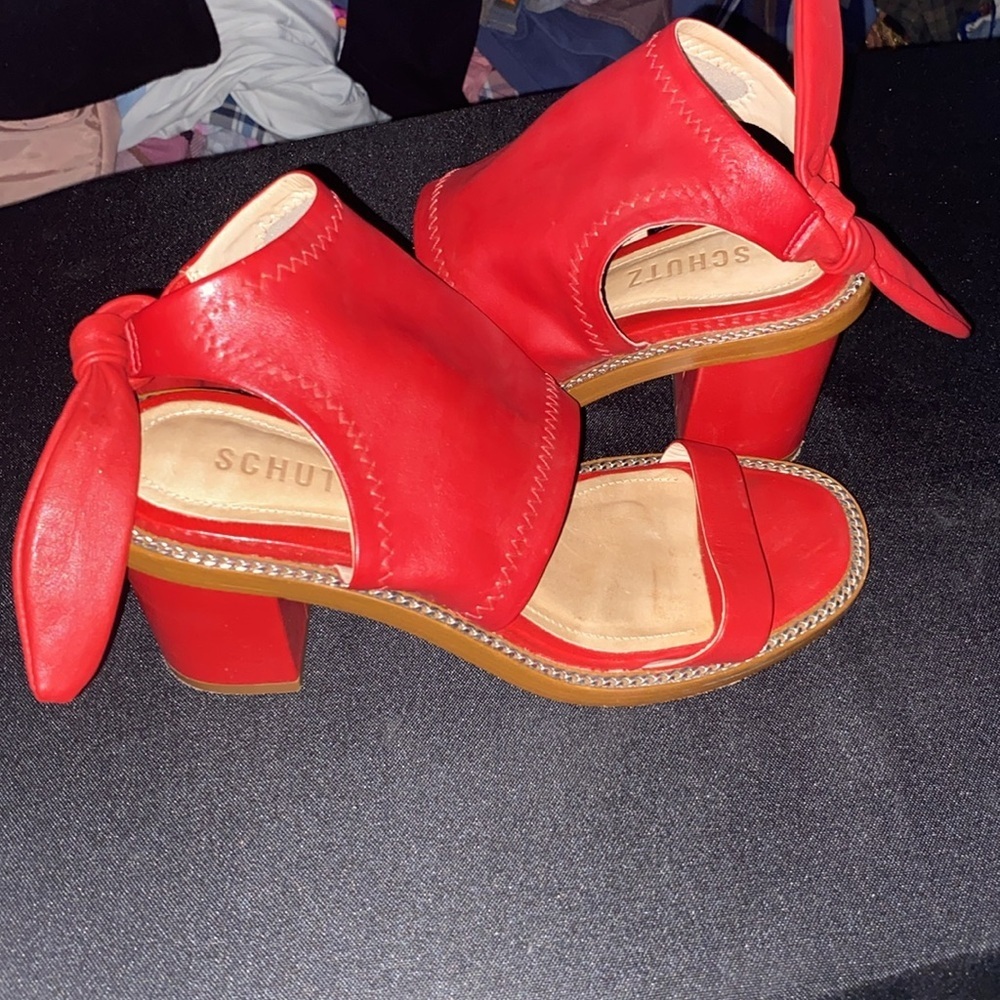 SCHUTZ WO SIZE 8/8.5(EU39) RED LEATHER STRAP SANDAL ANKLE TOE STRAP CHAIN ACCENT - Picture 13 of 14